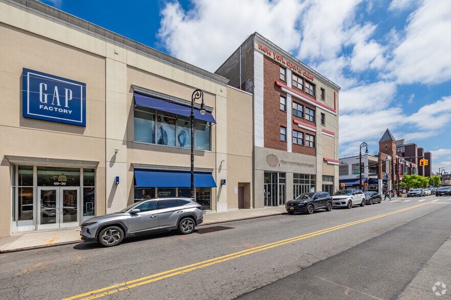 More Photos Of 6947 Austin St, Forest Hills Health Club For Sale