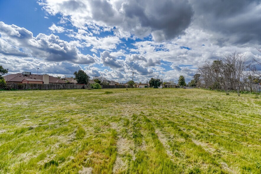 More Photos Of 4516 N Chestnut Ave, Fresno Land For Sale