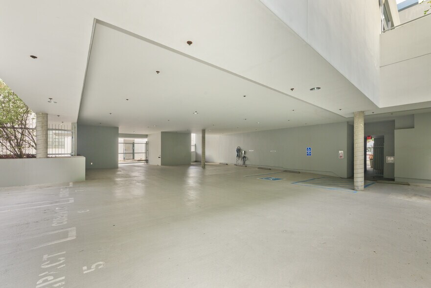More Photos Of 619 Arizona Ave, Santa Monica Office Residential For Lease