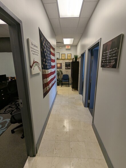 More Photos Of 7065 Westpointe Blvd, Orlando Loft Creative Space For Sale