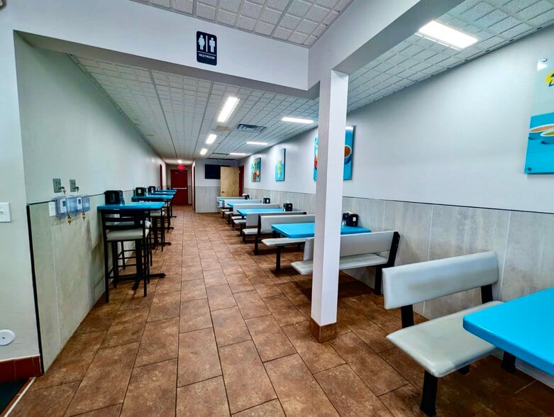 More Photos Of 12211 Montwood Dr, El Paso General Retail For Lease