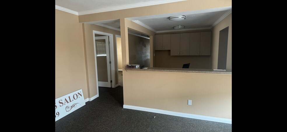 More Photos Of 8939 La Mesa Blvd, La Mesa Medical For Lease