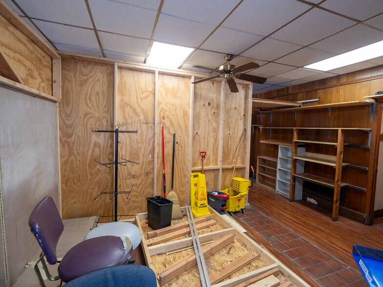 More Photos Of 400 S Air Depot Blvd, Oklahoma City Freestanding For Sale