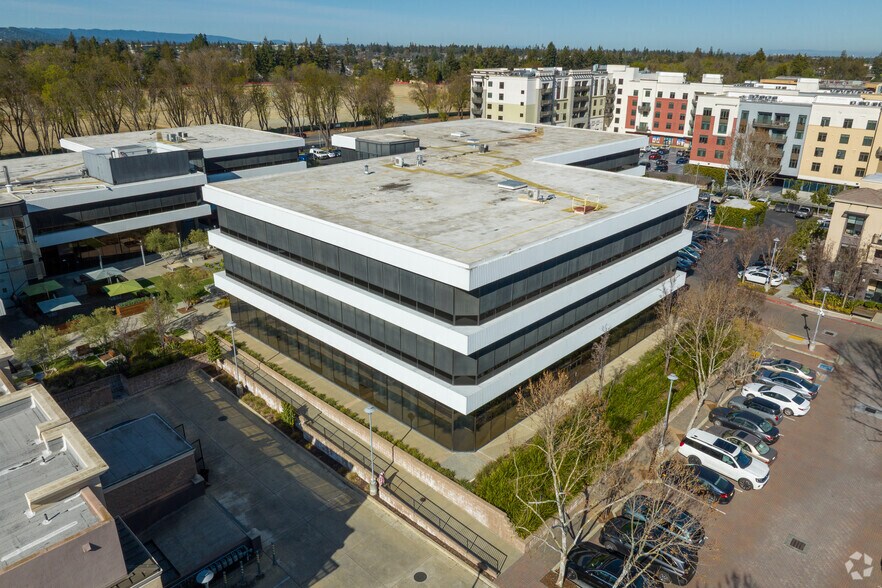 More Photos Of 10080 N Wolfe Rd, Cupertino Coworking Space