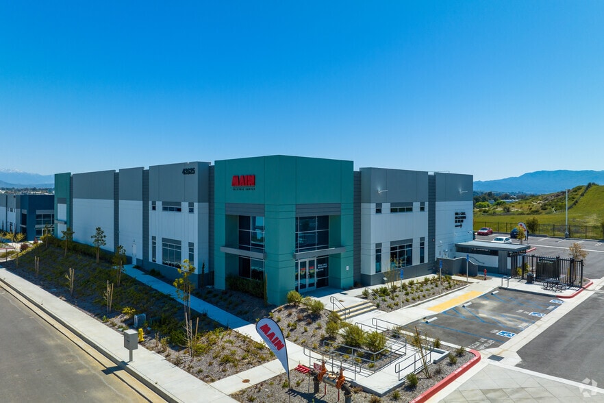 Primary Photo Of 42625 Avenida Alvarado, Temecula Warehouse For Sale