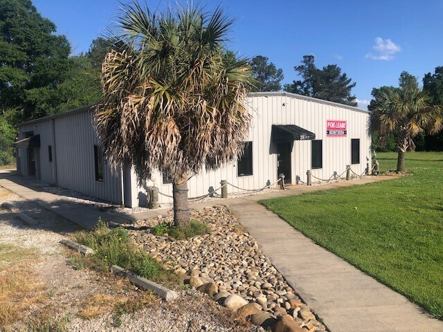 Primary Photo Of 2113 Wessinger Rd, Chapin Warehouse For Lease