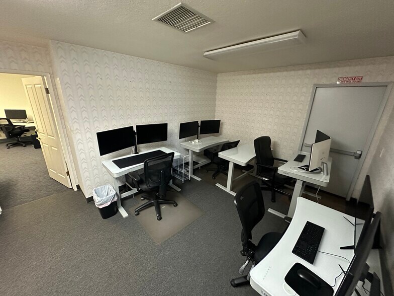 More Photos Of 9240 Limonite Ave, Jurupa Valley Office For Sale