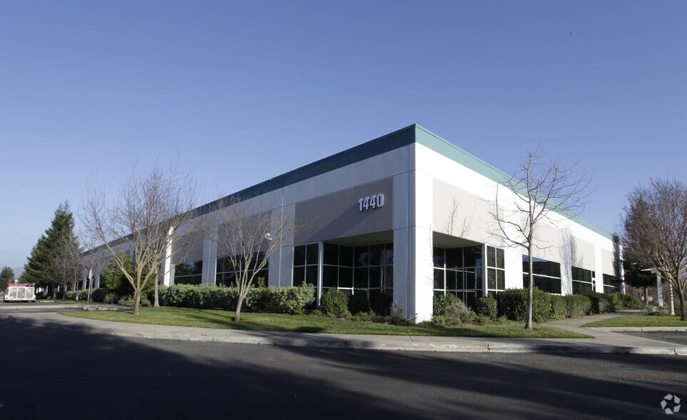 More Photos Of 1440 N McDowell Blvd, Petaluma Office For Lease