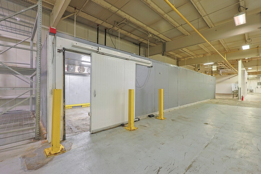 More Photos Of 125 Liberty St, Brockton Manufacturing For Lease