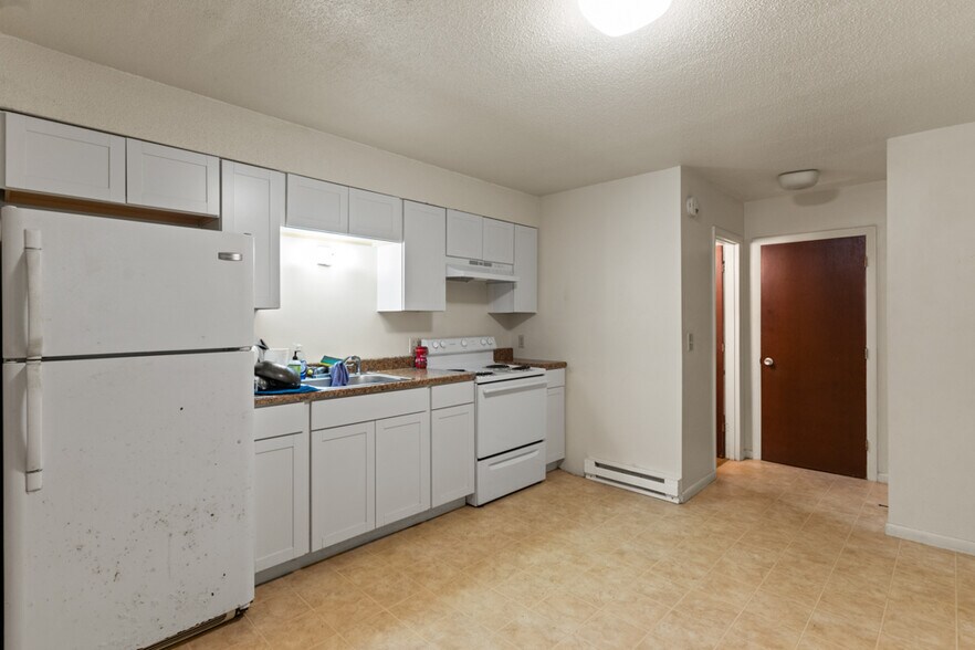 More Photos Of 12 Elm St, Freeport Apartments For Sale