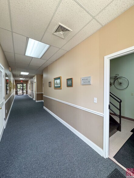 More Photos Of 72 Queen St, Southington Office For Lease