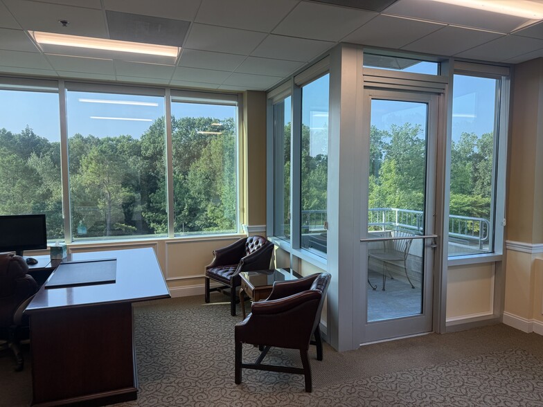 More Photos Of 7915 Lake Manassas Dr, Gainesville Office For Sale