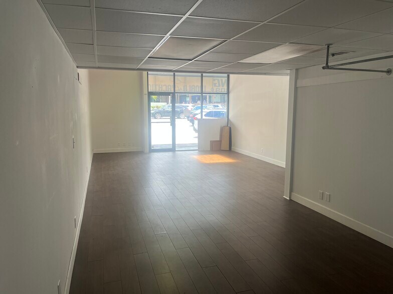 More Photos Of 1043-1049 SE 17th St, Fort Lauderdale Office For Lease