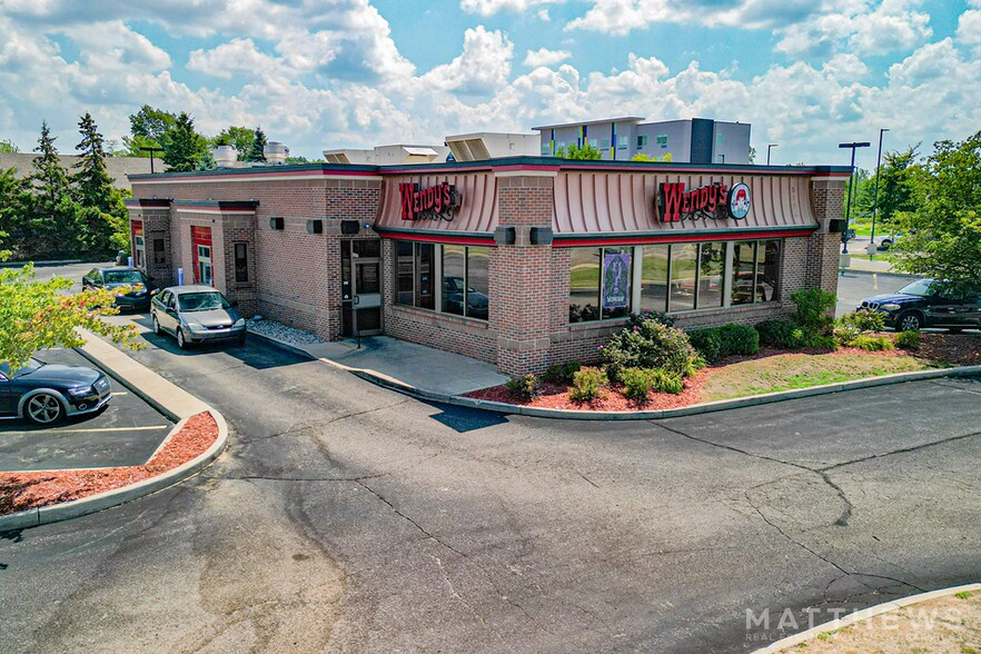 Primary Photo Of 3176 West Shore Dr, Holland General Retail For Sale