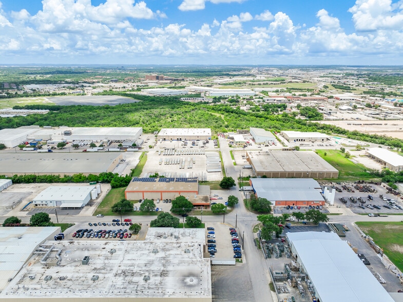 More Photos Of 4267 Dividend Rd, San Antonio Warehouse For Sale