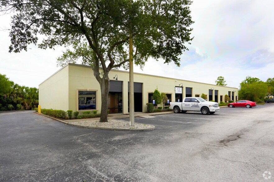 Primary Photo Of 9225 Ulmerton Rd, Largo Light Manufacturing For Sale