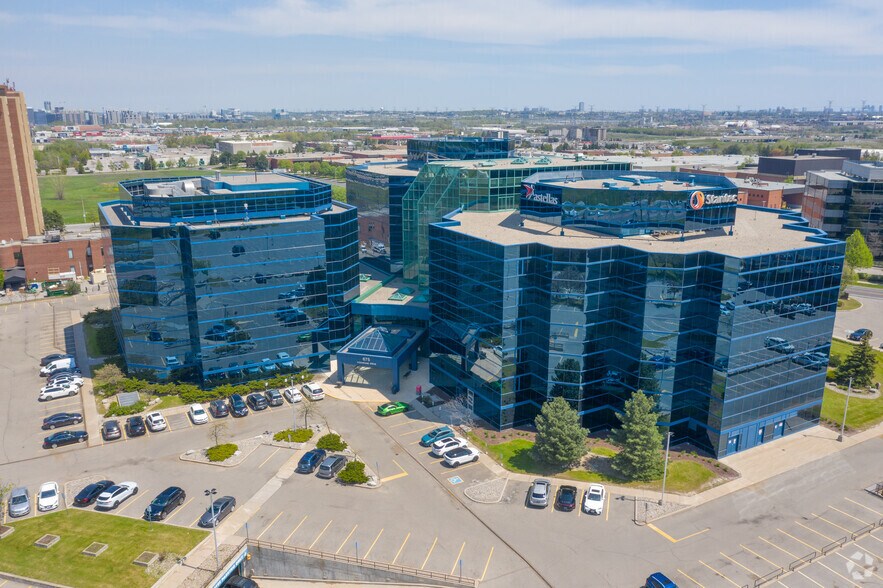 More Photos Of 675 Cochrane Dr, Markham Office For Lease