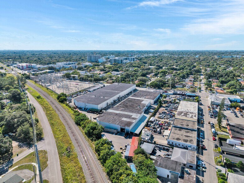 More Photos Of 12955 NE 14th Ave, North Miami Warehouse For Sale