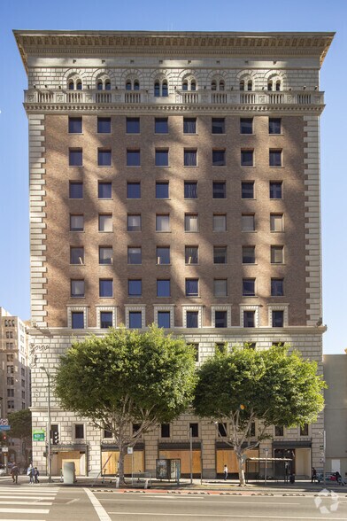 More Photos Of 818 W 7th St, Los Angeles Telecom Hotel Data Hosting For Lease