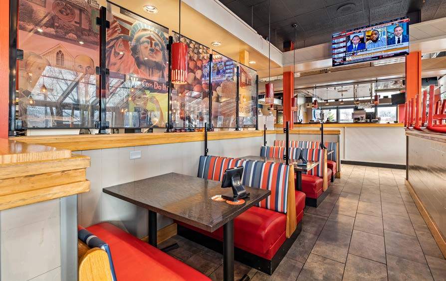 More Photos Of 211 W Parkcenter Blvd, Boise Restaurant For Sale
