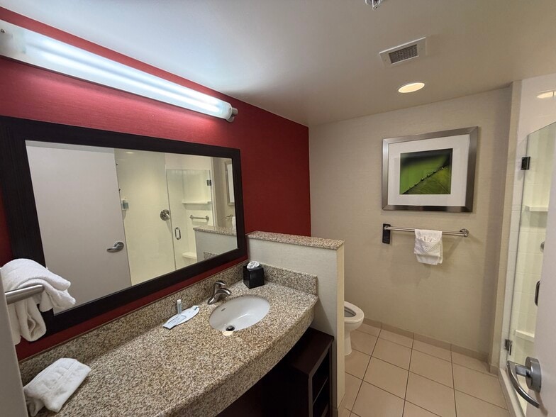More Photos Of 30 Shaner Dr, Bridgeport Hotel For Sale