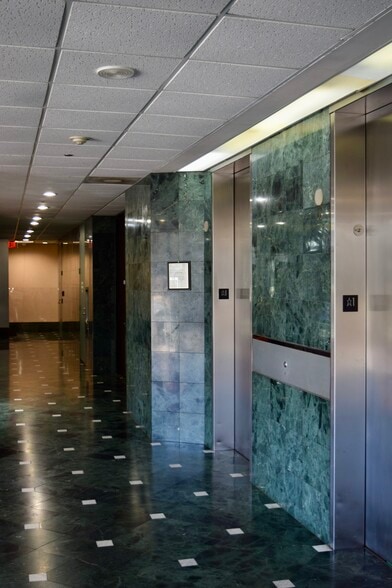 More Photos Of 6222 Richmond Ave, Houston Office For Sale