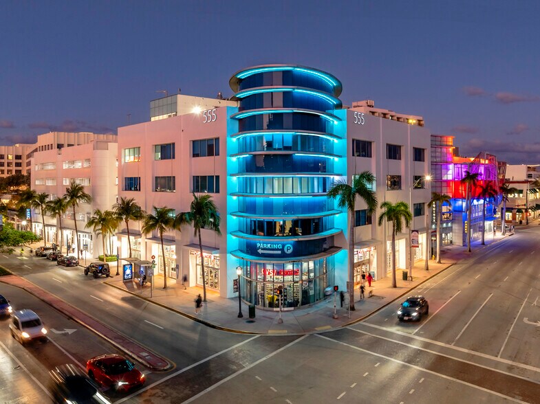 More Photos Of 555 Washington Ave, Miami Beach Office For Lease