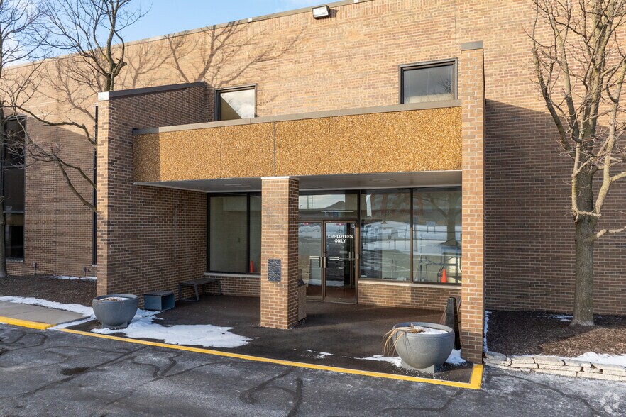 More Photos Of 8396 Mississippi St, Merrillville Office Residential For Lease