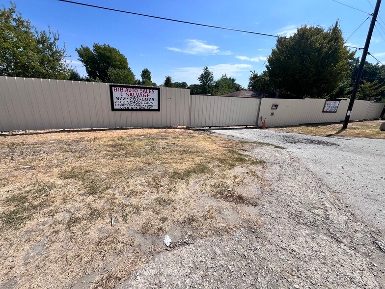 More Photos Of 4106 S Belt Line Rd, Seagoville Auto Salvage Facility For Sale