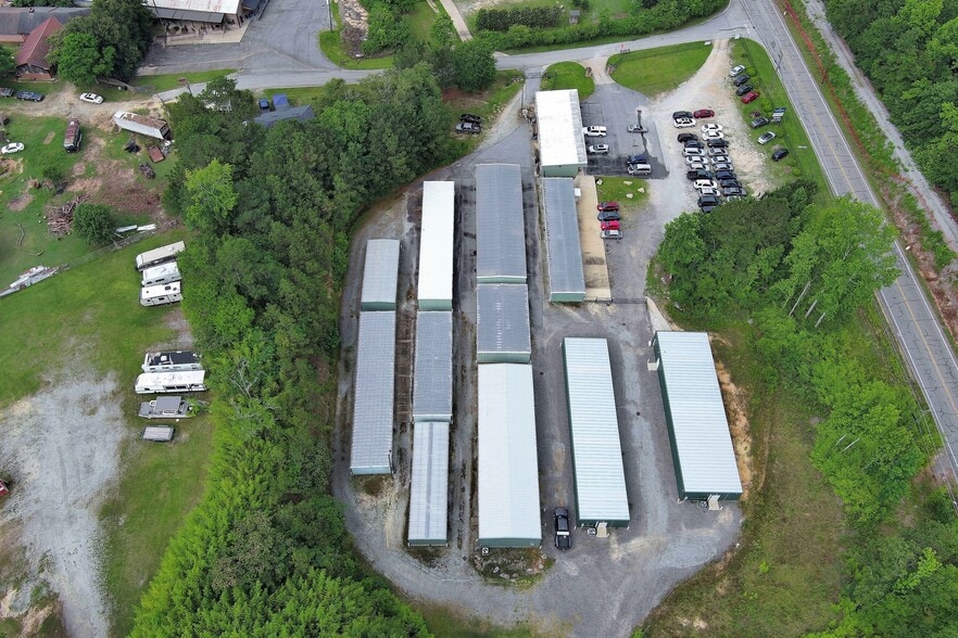 More Photos Of 33 Macon Dr, Cataula Showroom For Sale