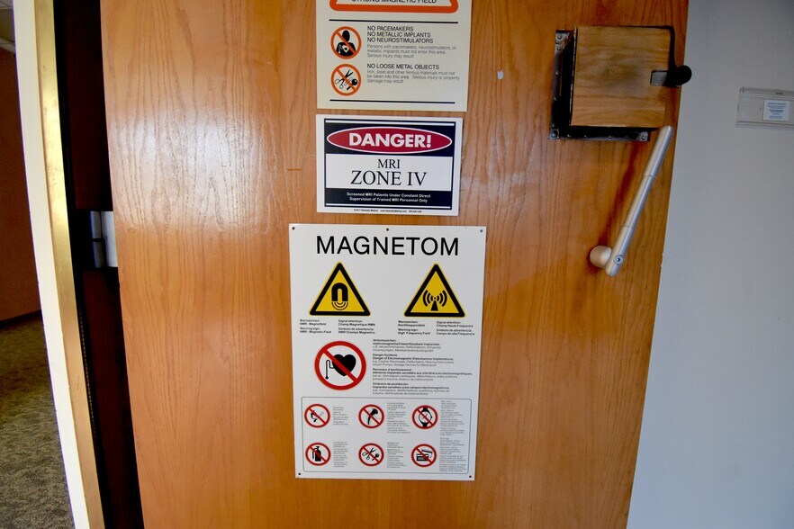 More Photos Of 23 Technology Dr, Setauket Medical For Lease