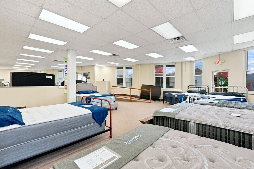 More Photos Of 3506 Memorial Ave, Lynchburg Office For Sale