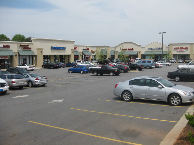 Primary Photo Of 206 Lowes Blvd, Lexington Unknown For Lease