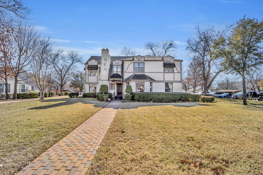 Primary Photo Of 808 W Abram St, Arlington Freestanding For Sale