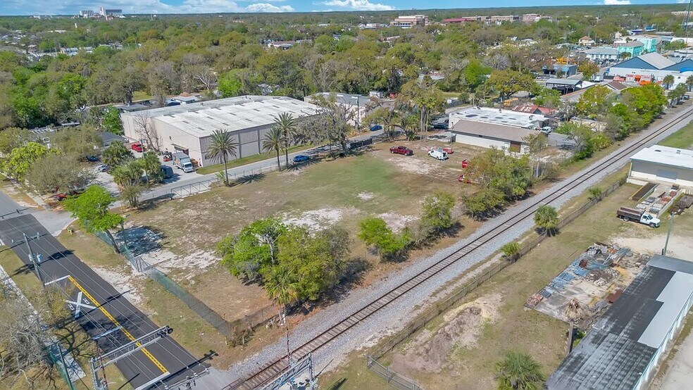 More Photos Of 327 Marion St, Daytona Beach Warehouse For Sale