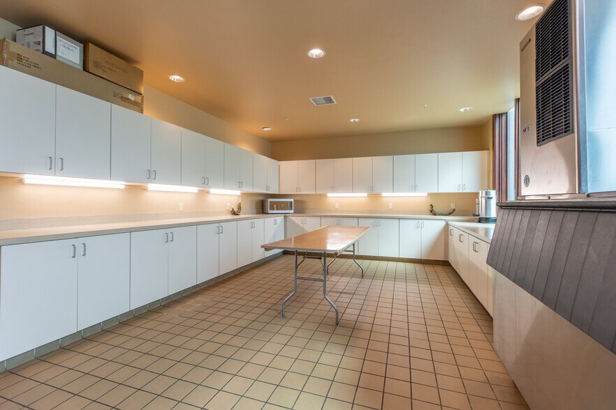 More Photos Of 11200 N Eastern Ave, Oklahoma City Lodge Meeting Hall For Sale