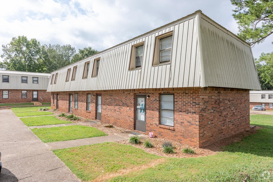 Primary Photo Of 2101 5th St, Bridgeport Apartments For Sale