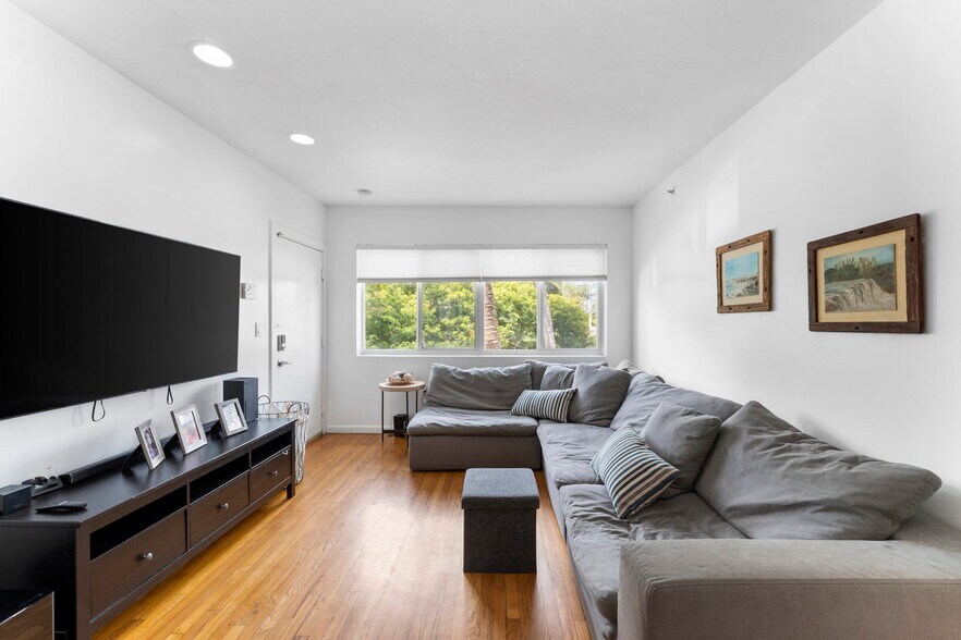 More Photos Of 8216 Crespi Blvd, Miami Beach Multifamily For Sale