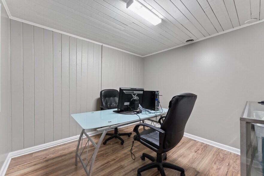 More Photos Of 3705 Buford Hwy, Duluth Auto Dealership For Sale