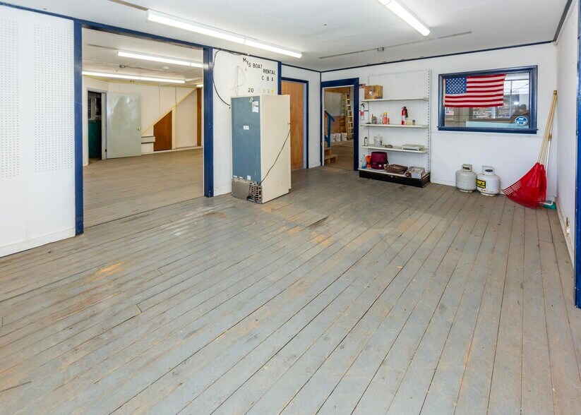 More Photos Of 109 Shore Rd, Southwest Harbor Flex For Sale