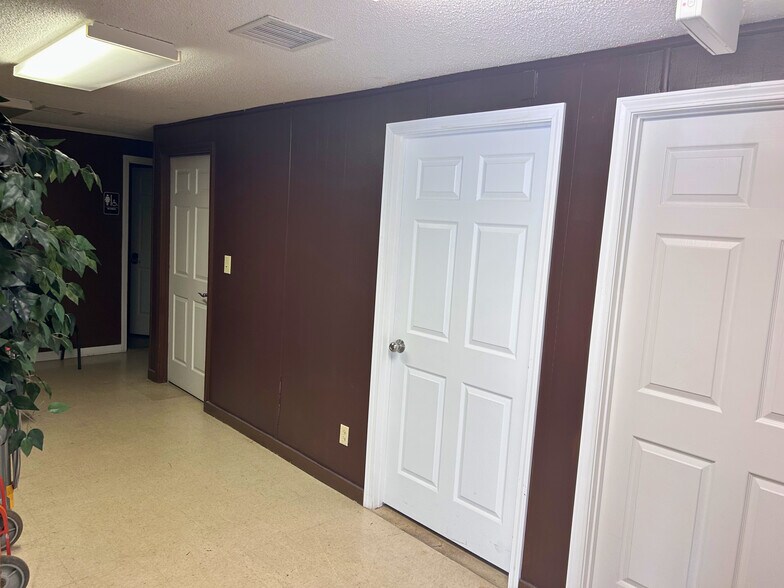 More Photos Of 208 Lithia Inn Rd, Lincolnton Self Storage For Sale