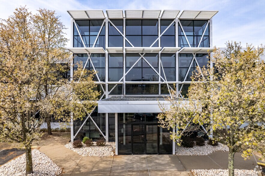 More Photos Of 1 Penn Center Blvd, Pittsburgh Unknown For Lease