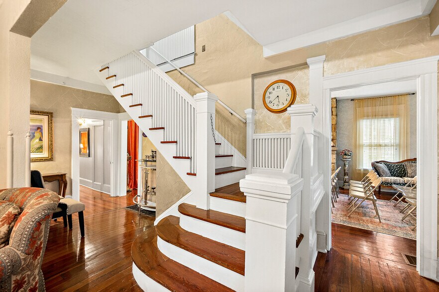 More Photos Of 444 S Beach St, Daytona Beach Hospitality For Sale