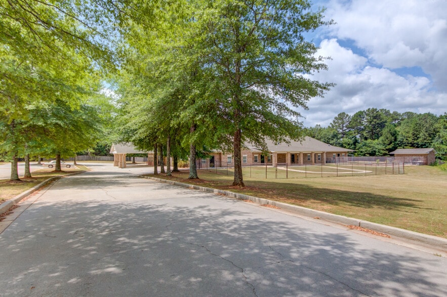 More Photos Of 495 Harbins Rd, Dacula Daycare Center For Sale