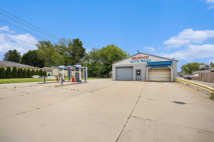 More Photos Of 1617 Dorchester Ave, Kalamazoo Carwash For Sale