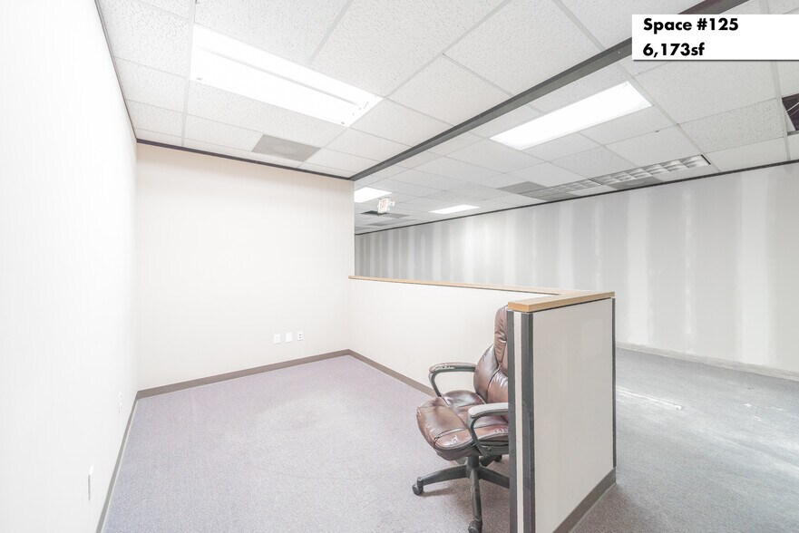 More Photos Of 1880 S Dairy Ashford Rd, Houston Office Residential For Lease