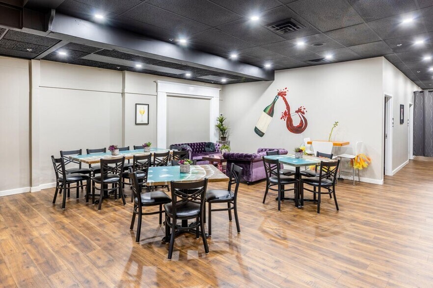 More Photos Of 321 State St, Saint Joseph Storefront For Sale