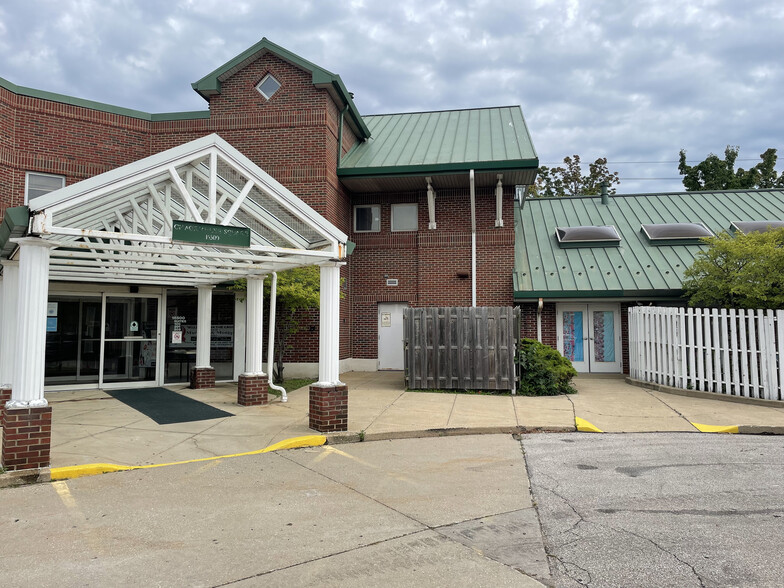 Primary Photo Of 16500 Chagrin Blvd, Shaker Heights Medical For Lease