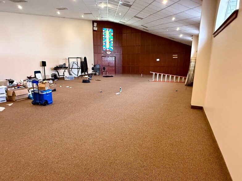 More Photos Of 3442 Holly Rd, Corpus Christi Storefront For Sale