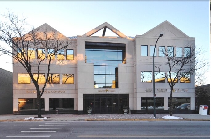 More Photos Of 260 E Brown St, Birmingham Office For Lease